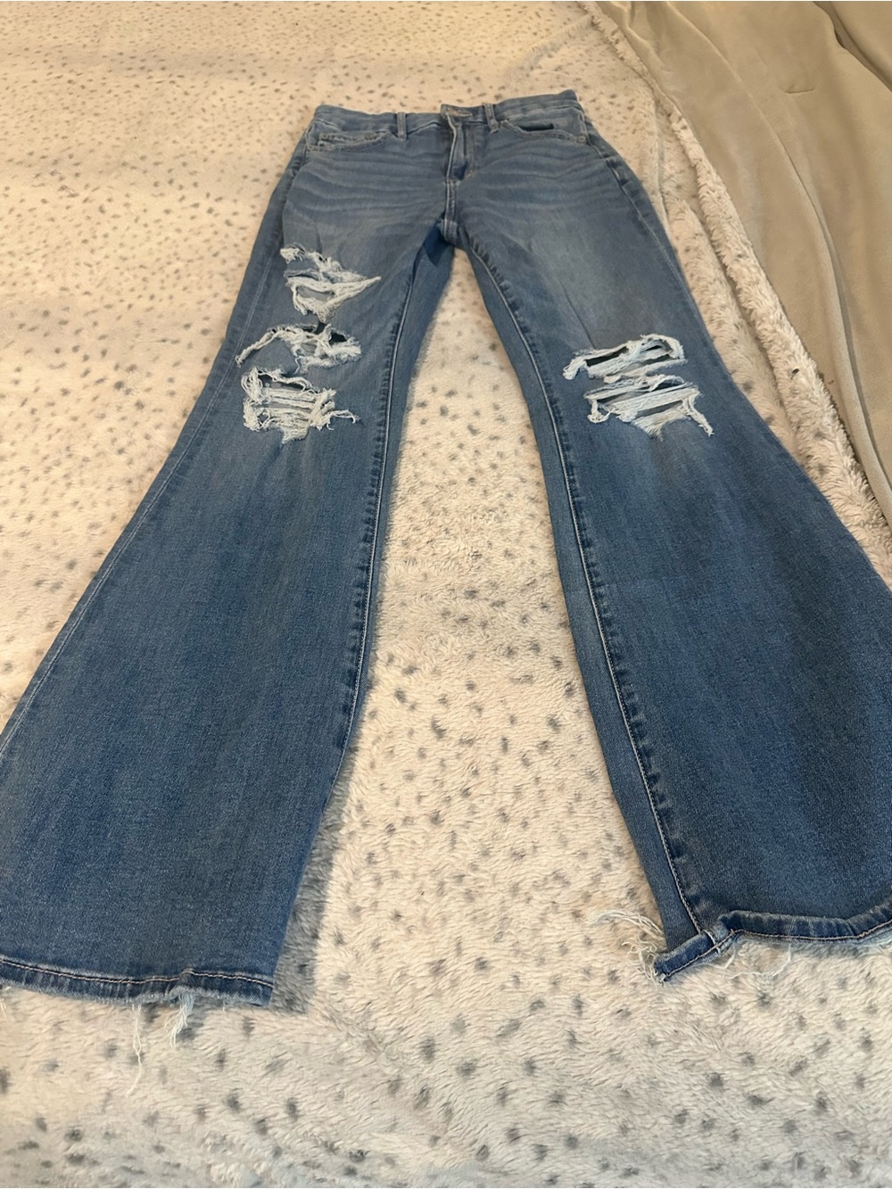 American Eagle Women's Distressed Flared Jeans - Blue